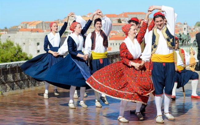 traditional Dubrovnik dance - Lindo show